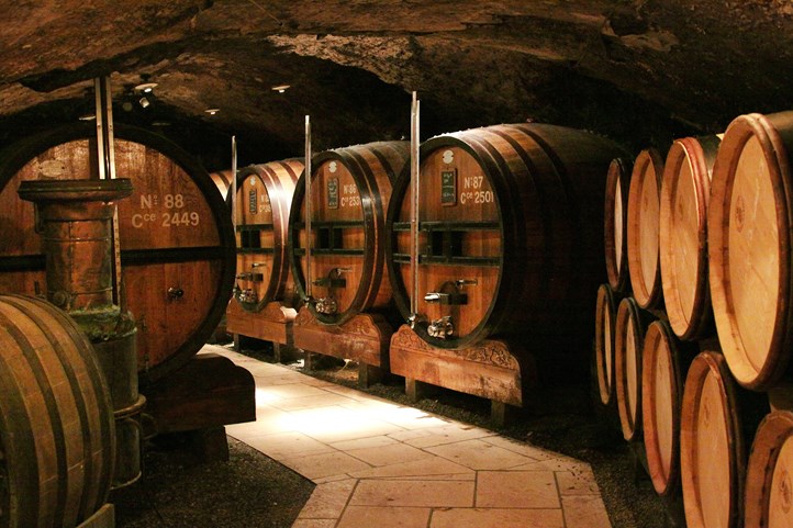 Caves E.Guigal  (2).jpg