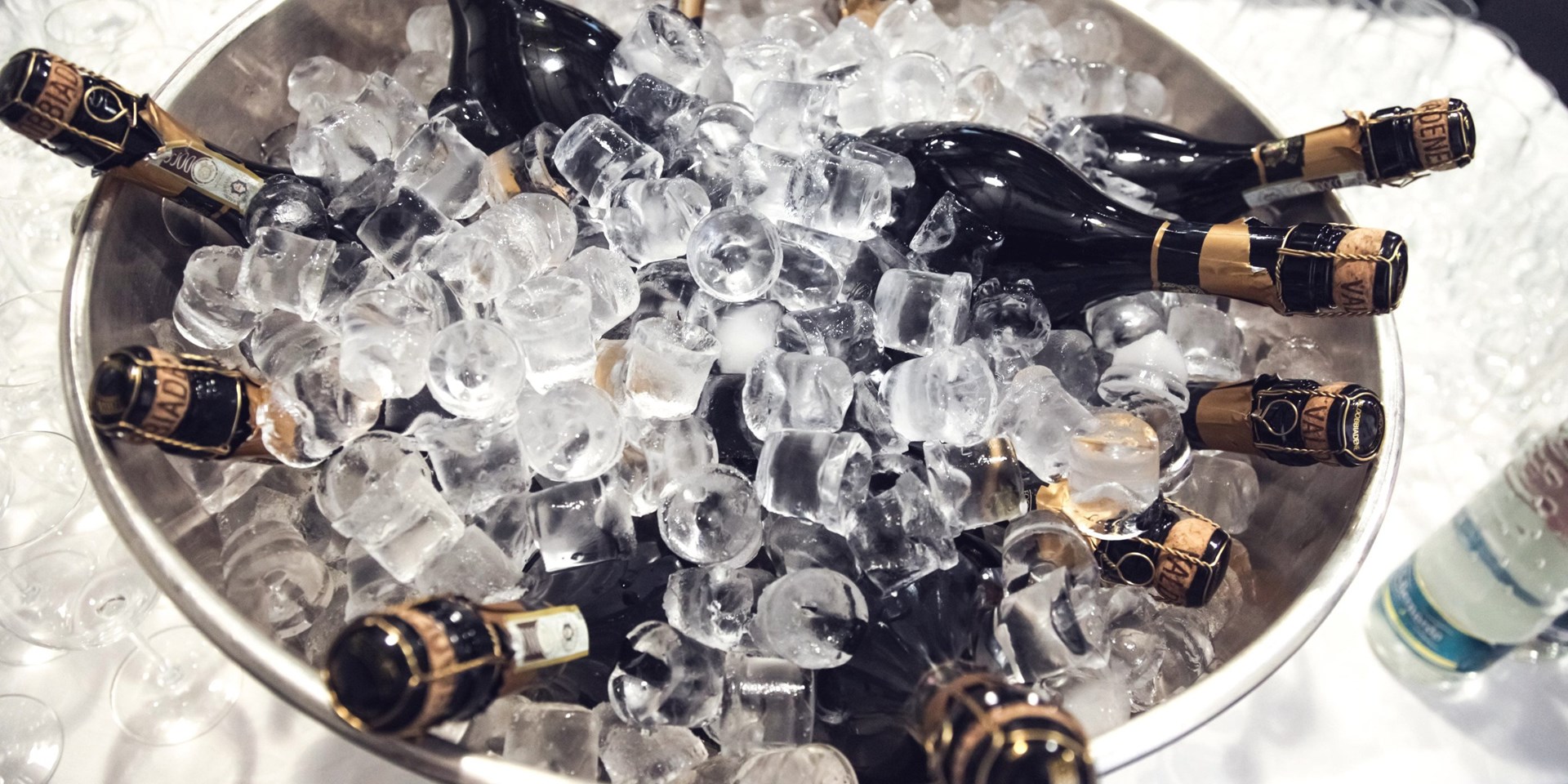 champagne-438448___media_library_original_2751_1834.jpg