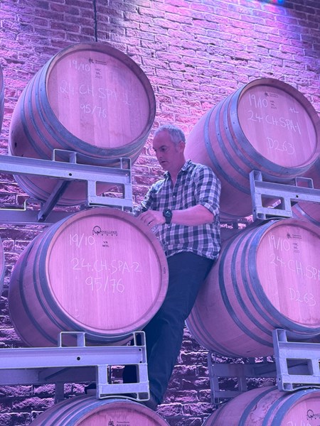 De første vinstokkene ble plantet i 2014, og en viktig del av jobben var å identifisere pinot noir- og chardonnay-kloner som kunne utnytte det unike mesoklimaet i Essex, som ligger på 51 grader nord, på en best mulig måte. Vinmarkene hvor Danburys vinstokker ble plantet hadde tidligere blitt ansett av lokale bønder som for tørre og magre, og dermed uegnet for kornproduksjon, som er vanlig i denne regionen. Men i stedet for bare å bruke markene til trening av galopphester, valgte Bunker-familien altså å plante sine første vinmarker her. Etter bare noen få årganger produserte vinstokkene druer med høy kvalitet og topp modning!